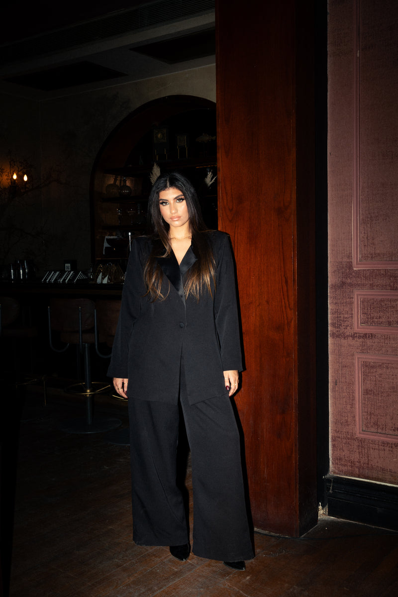 The Classic Oversized Pants, black oversized tailored trousers